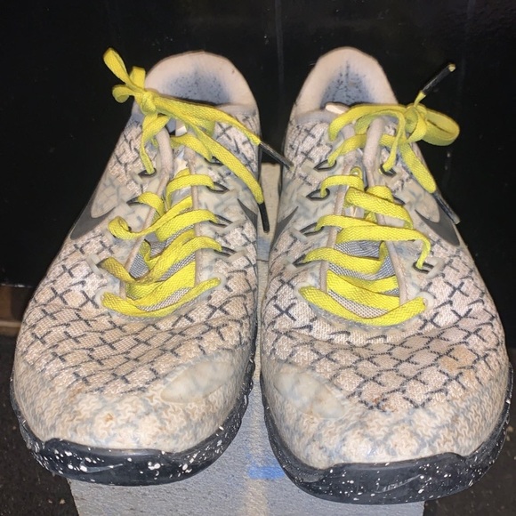 Womens Nike Metcon Athletic shoe - Picture 4 of 4